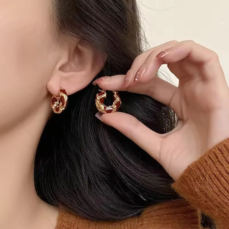 EMILY - ELEGANT GOLD EARRINGS