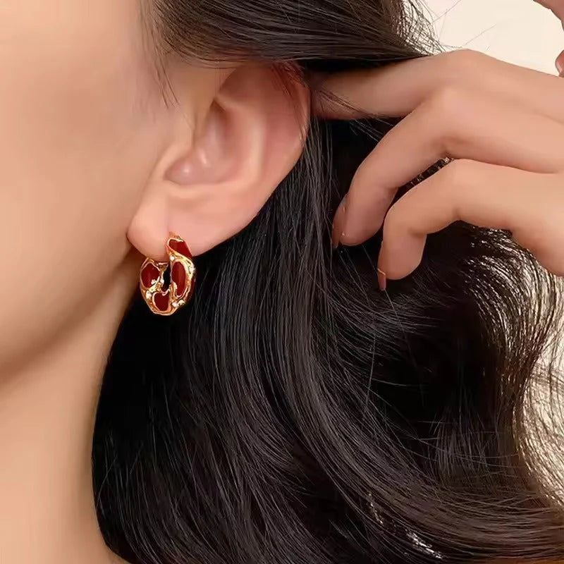 EMILY - ELEGANT GOLD EARRINGS