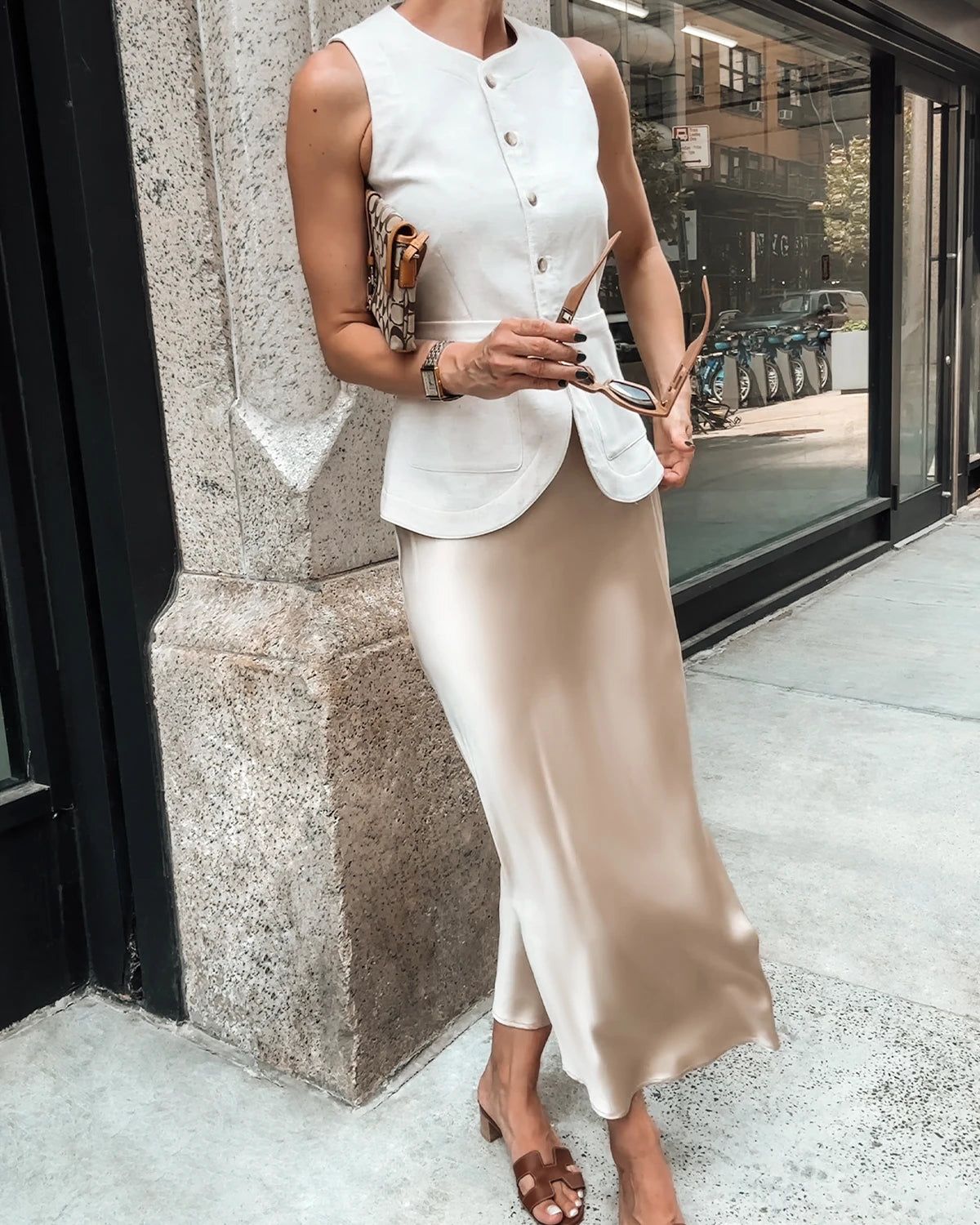 CARMELA – FALDA MIDI SATINADA FLUIDA