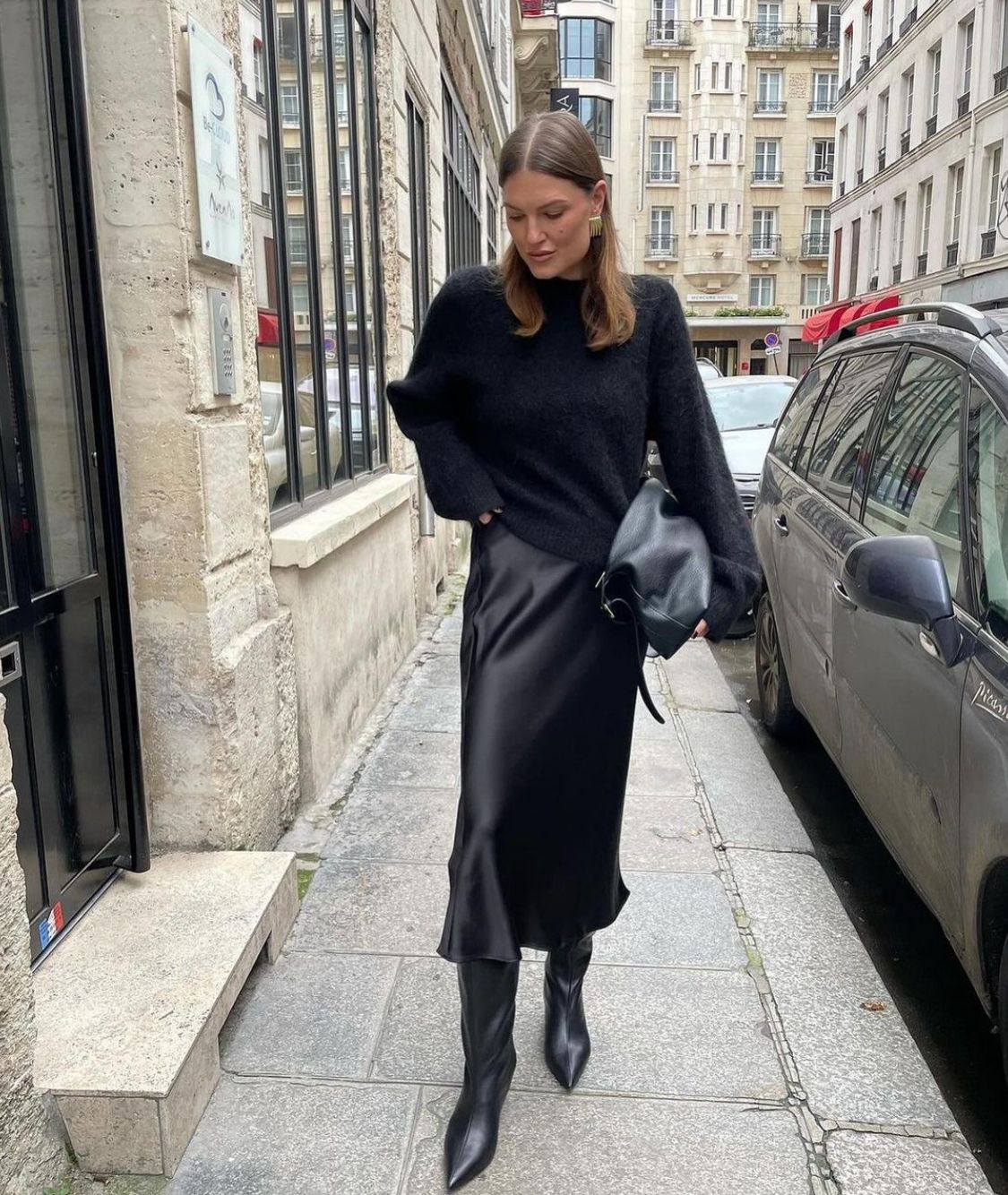 CARMELA – FALDA MIDI SATINADA FLUIDA