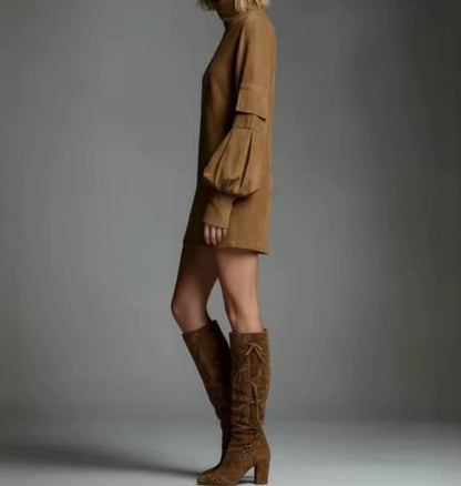 CASSANDRA – VESTIDO CORTO ANTE CUELLO