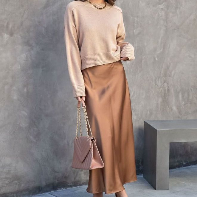 CARMELA – FALDA MIDI SATINADA FLUIDA