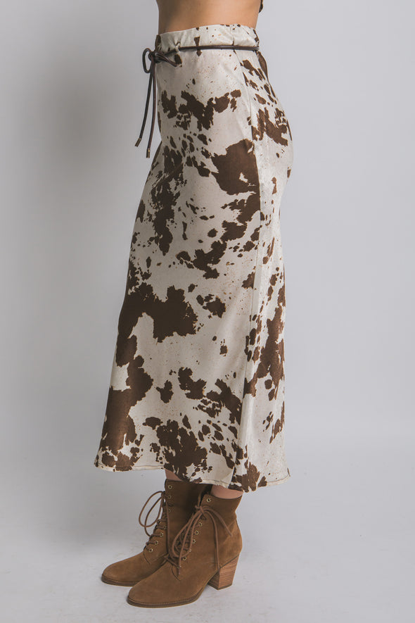 MARGA –  CONJUNTO CAMISA SATINADA Y FALDA