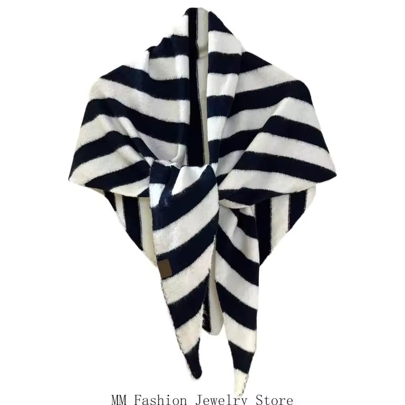 TESSA - PASHMINA CON NUDO DECORATIVO