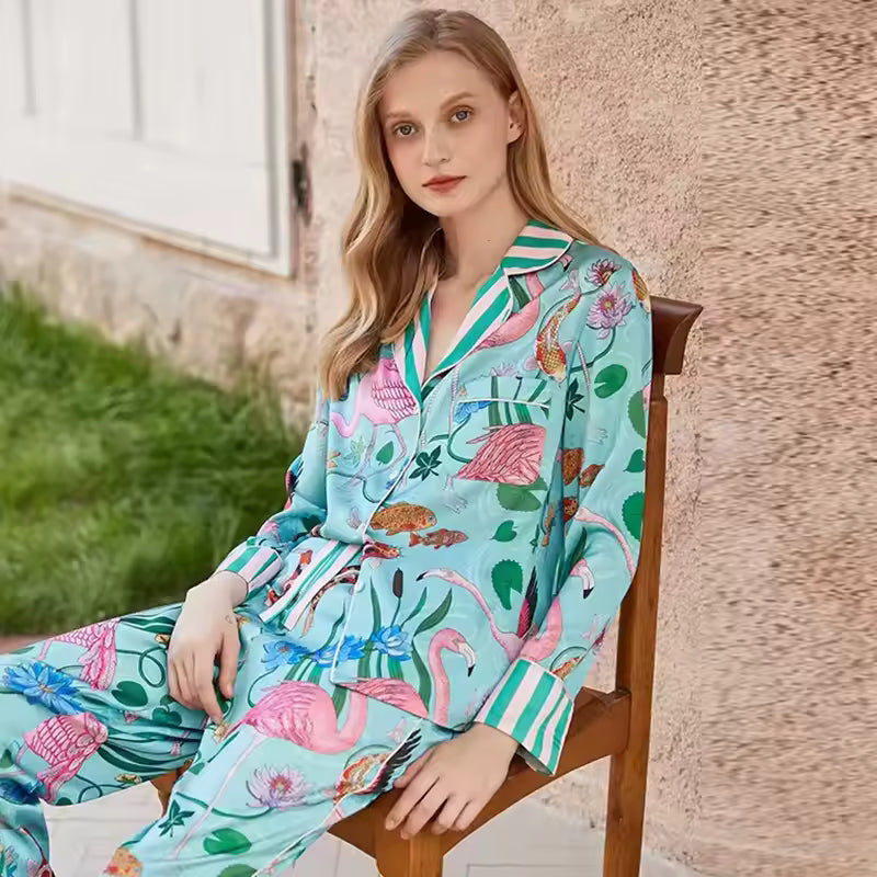 NAIARA – PIJAMA SATINADA ESTAMPADA Y PANTALÓN