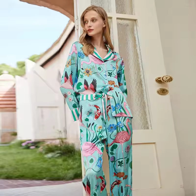 NAIARA – PIJAMA SATINADA ESTAMPADA Y PANTALÓN