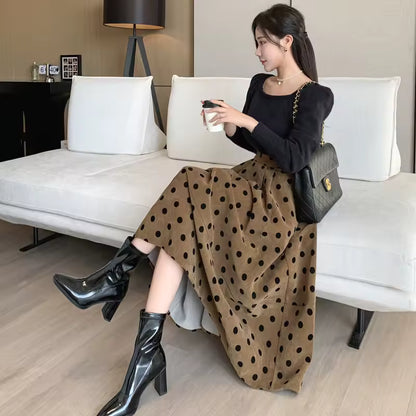 MELISA – FALDA DE PANA CON LUNARES